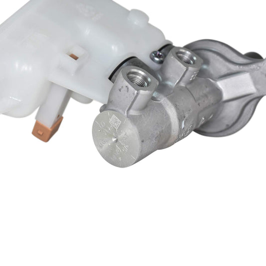 MANDO 17A1139 HL Mando 17A1139 Brake Master Cylinder Original Equipment for 2011-2013 Hyundai Elantra Sedan Auto w/Korea Built, 2011 Elantra Sedan Auto w/US Built, 2013 Hyundai Elantra Coupe w/Auto 585103X400