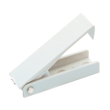 RV DESIGNER E212 RV Designer E212, Squared Baggage Door Catch, White, 2 Per Pack, Compartment Hardware