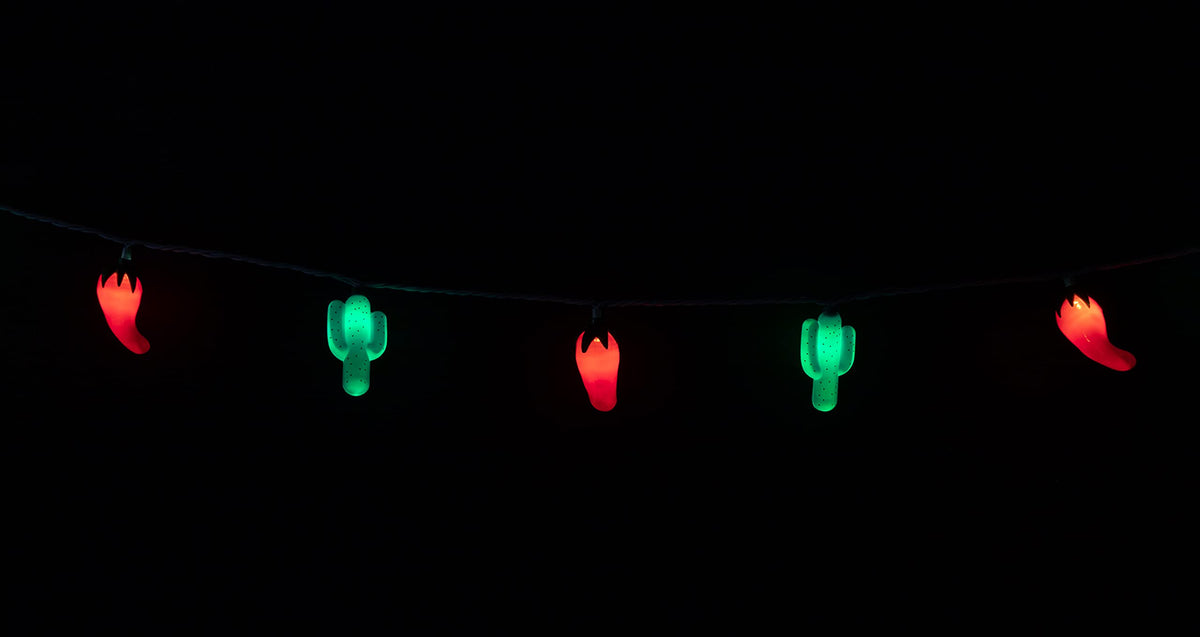 CAMCO 42659 Camco 42659 Chili and Cactus Party Light