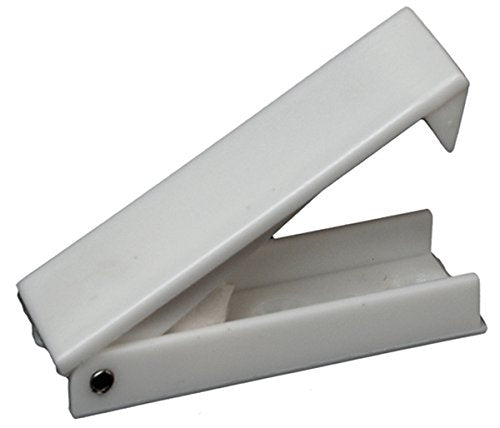 RV DESIGNER E212 RV Designer E212, Squared Baggage Door Catch, White, 2 Per Pack, Compartment Hardware