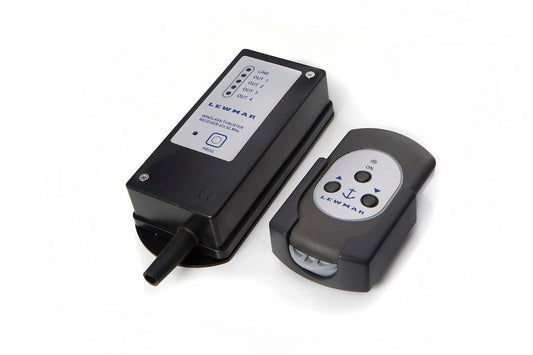 LEWMAR 68000967 Lewmar 3-Button Windlass Wireless Remote Kit – High-strength, glass-reinforced construction and high-density rubber gasket; includdes 3 meter connecting cable, watertight deck fitting, support bracket