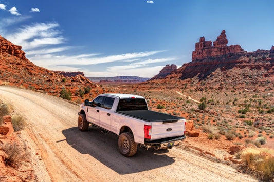 TRUXEDO 1550016 Truxedo 2023 GMC Canyon/Chevrolet Colorado 5ft 2in Sentry CT Bed Cover