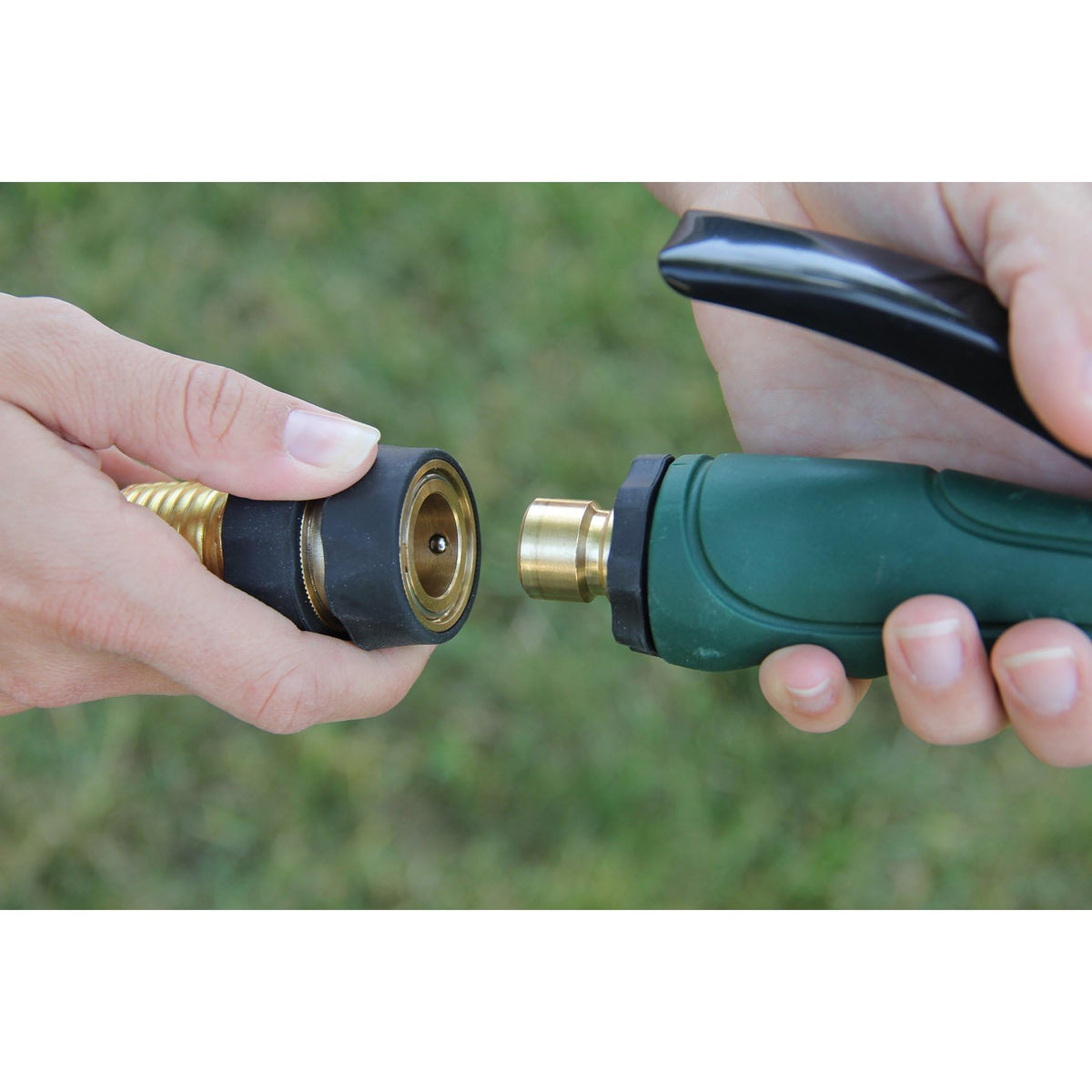 CAMCO 20136 Camco 5/8" Brass and Steel Quick Hose Disconnect - Connect and Disconnect Between Multiple Hose Attachments | Automatic Shut-Off When Disconnected | 1 Female & 3 Male Fittings - 4 Count - (20136)