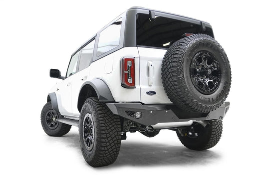 FAB FOURS FB21-Y5252-1 Fab Fours 21-22 Bronco Standard R/Bumper, Black (FB21-Y5252-1)