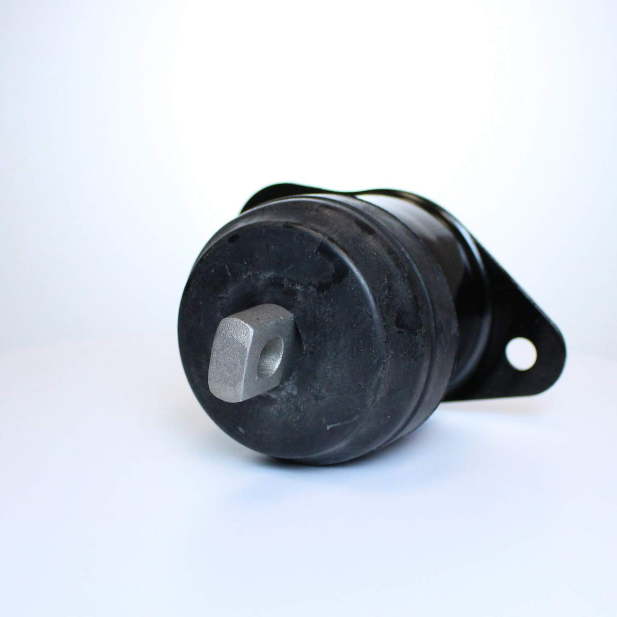 DEA PRODUCTS A4517 dea A4517 Front Right Engine Mount, Black