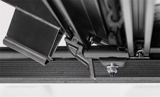 Access B3050119 Access B3050119 Acc Lomax Tri-Fold Cover
