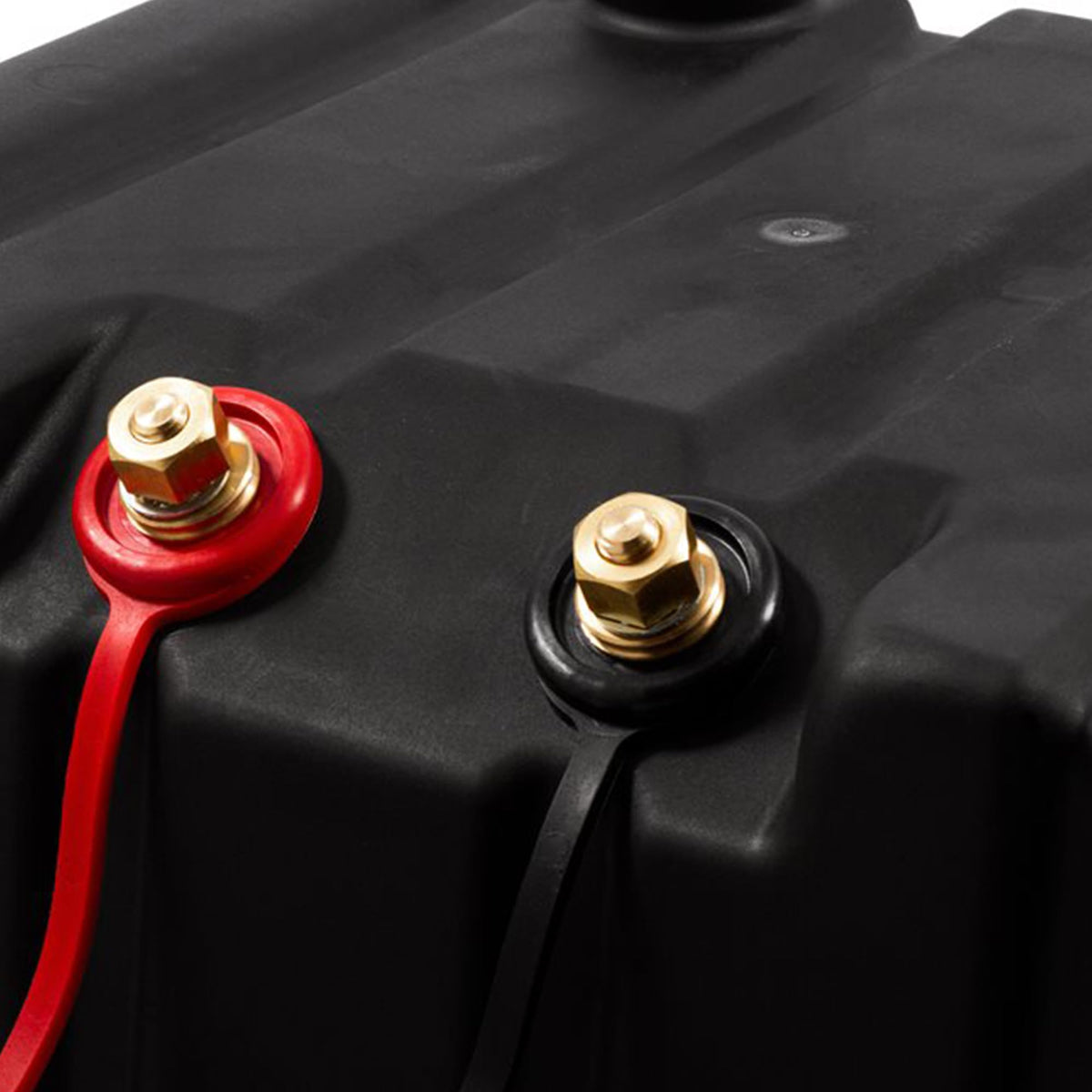CAMCO 55370 Camco 55370 Vented RV/Marine Battery Box, Double Side-by-Side - Protects Your RV or Marine Battery from Collisions and Contaminants - Holds (2) Group 24 Batteries, Black