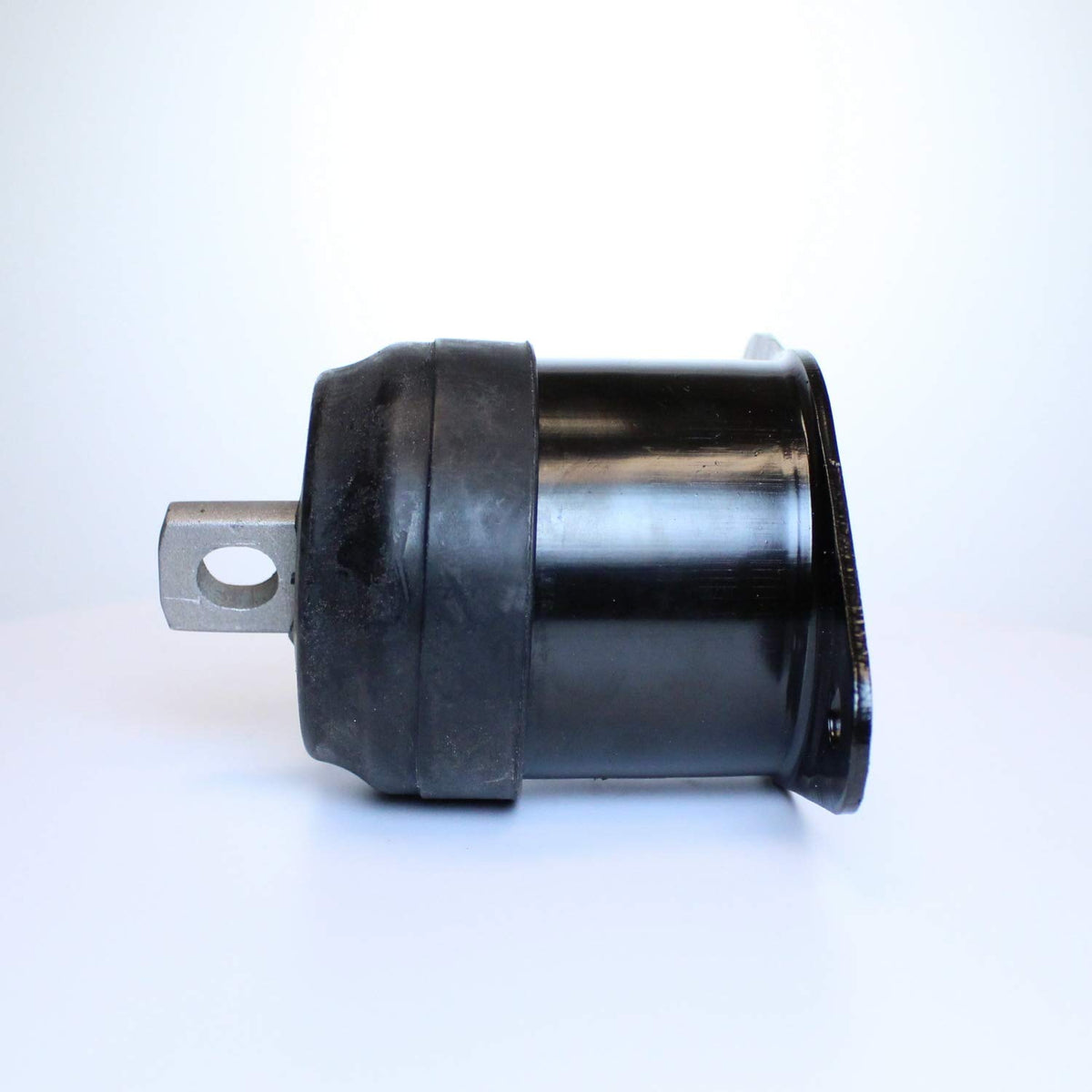 DEA PRODUCTS A4517 dea A4517 Front Right Engine Mount, Black
