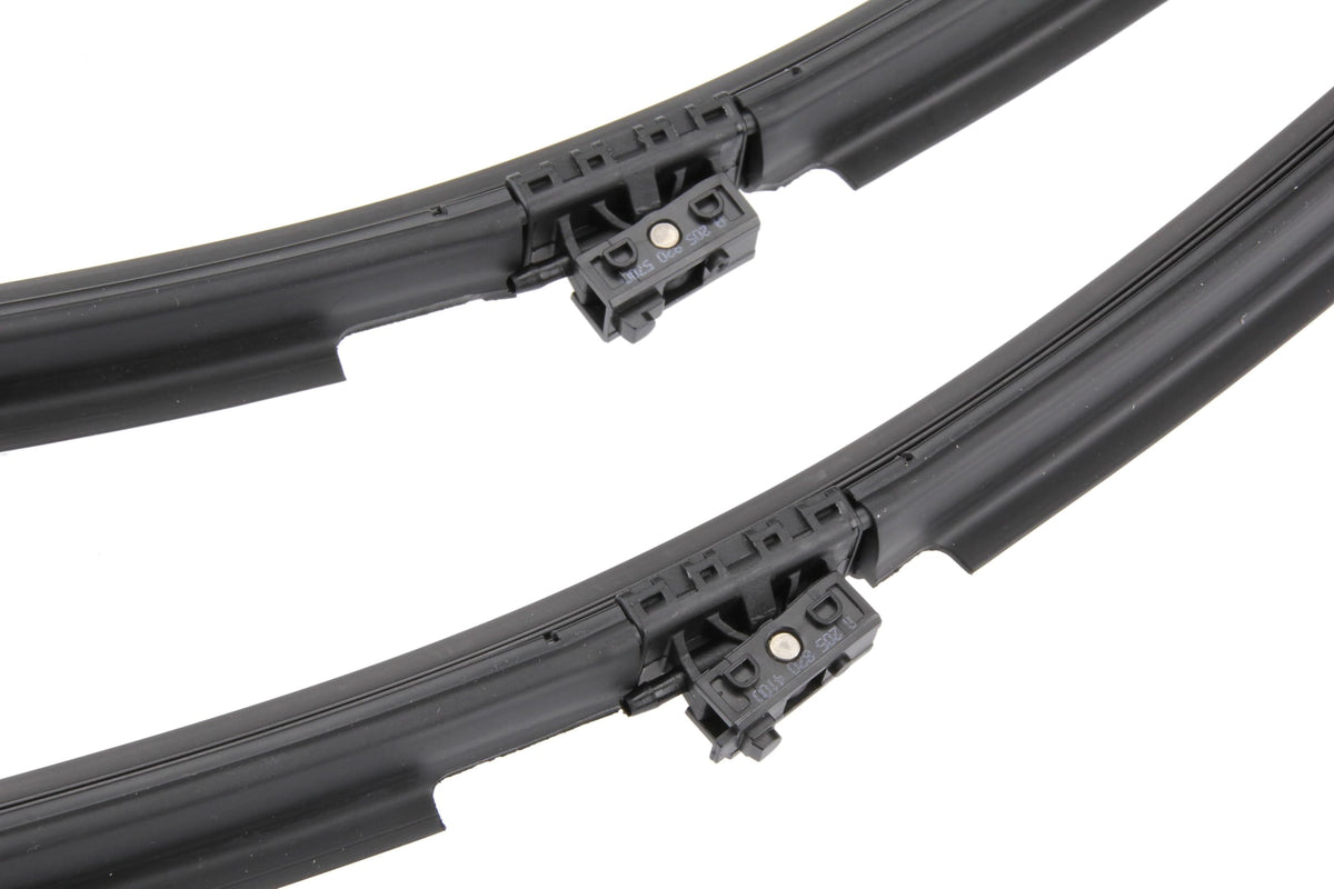URO Parts 9108240100 Wiper Blade Set, w/Wet Wiper System (Code FM3