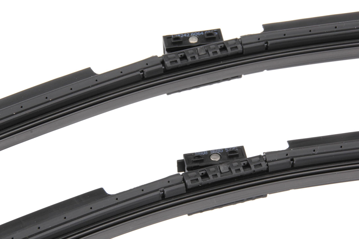 URO Parts 9108240100 Wiper Blade Set, w/Wet Wiper System (Code FM3