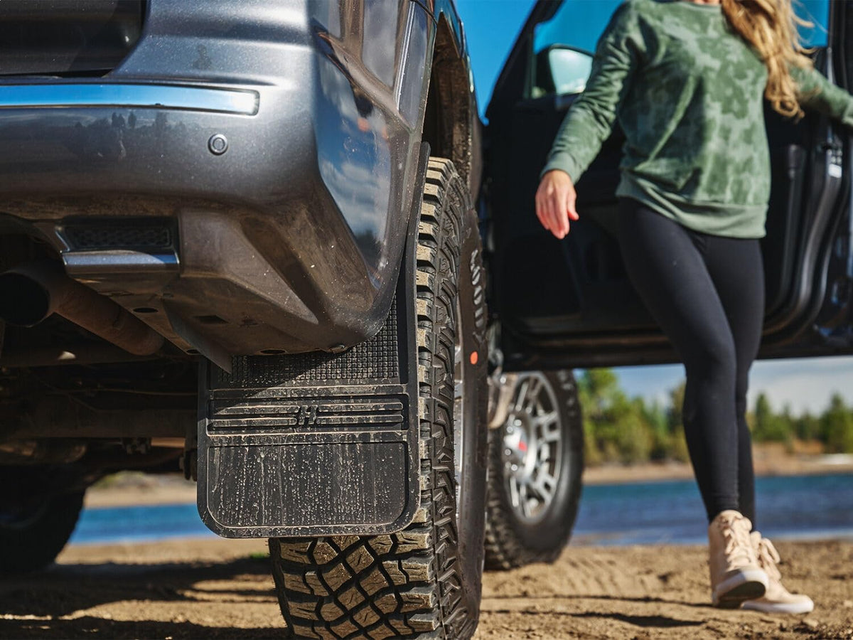 Husky Liners 55001 Husky Liners Universal Muddog Mud Flaps – Rubber Front Mud Flaps - 12" w/Weight - Black – 55001