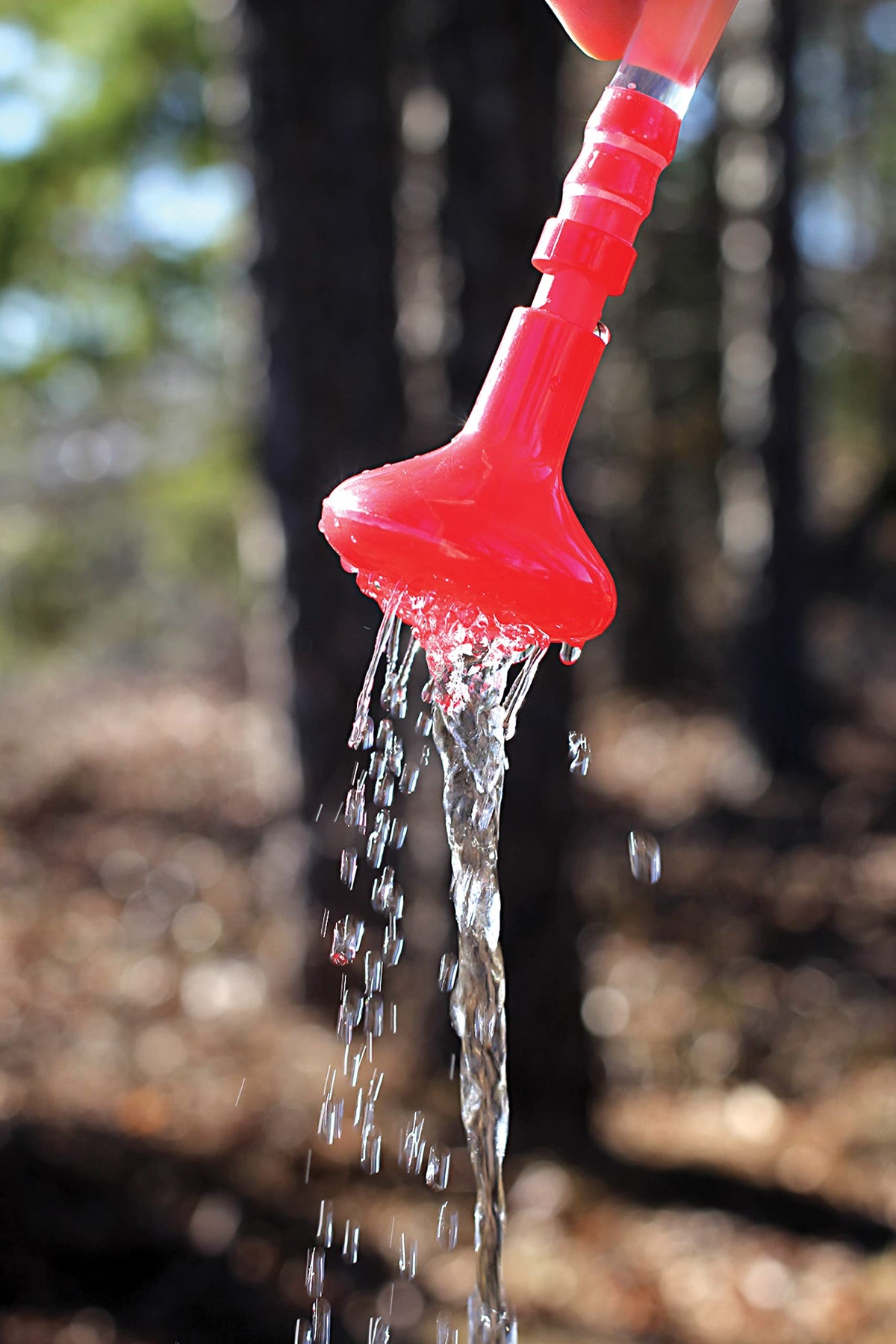 CAMCO 51368 Camco Outdoor Natural Solar Shower with On-Off Valve for Campsites - Holds 5 Gallons of Water, Sufficient for 3-4 Showers, Excellent for Camping, Hiking, RVing, and Traveling (51368), White