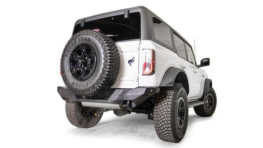FAB FOURS FB21-Y5251-1 Fab Fours 21-22 Bronco Premium R/Bumper, Black (FB21-Y5251-1)