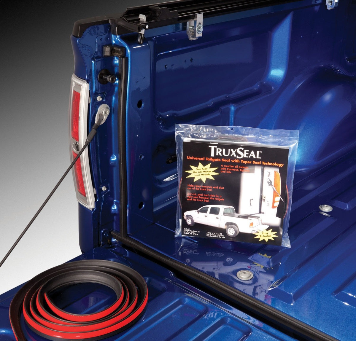 TRUXEDO 1703206 RealTruck TruXedo TruXseal Universal Tailgate Seal | 1703206 | Universal Fitment