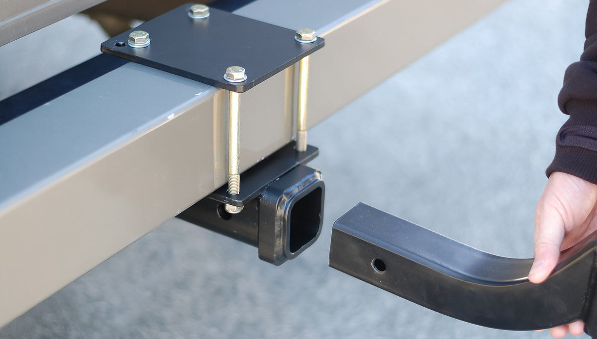 CAMCO 48473 Camco Eaz-Lift Camper/RV Bumper Hitch - Ideal for Bikes, Cargo Racks & More - Clamps onto 4” Square RV Bumpers - No Drilling Required for Install - Crafted of Heavy Duty Powder-Coated Steel (48473)