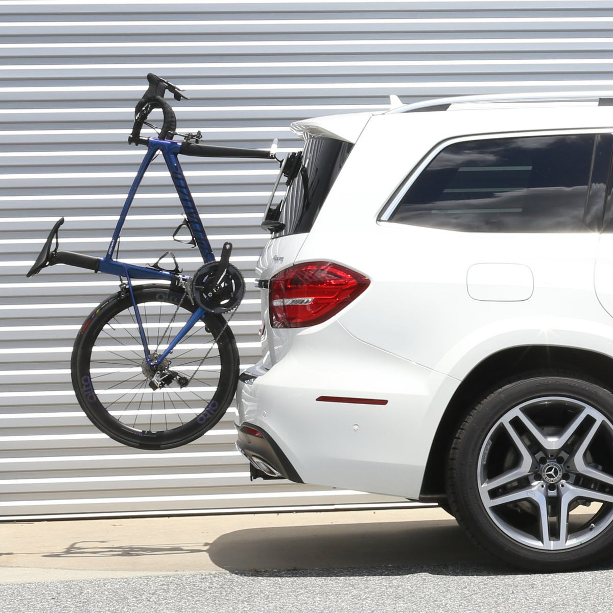 SEASUCKER BT1004.1 SeaSucker Talon Single Bike Rack for Cars - USA Made Racks - SUV, Sedan, Hatchback, RV, BMW, Honda, Tesla, Mazda and Every Other Car – No Hitch Mount, 100% Safe, Zero Damage, Travel-Friendly Carrier