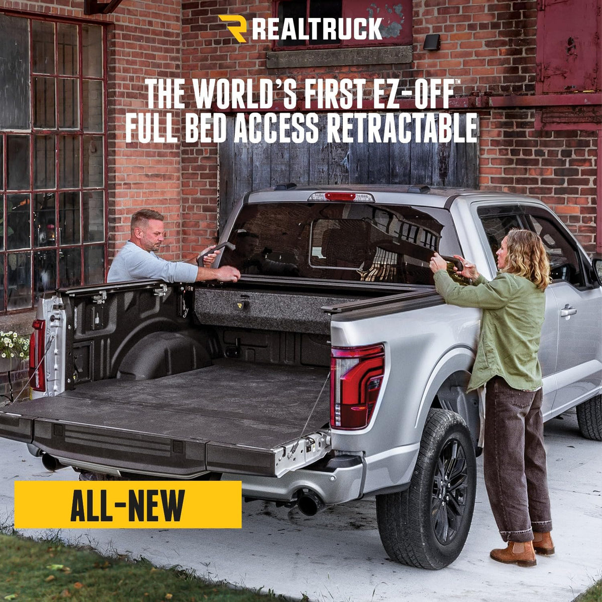 RETRAX R-T-80383 RealTruck RetraxPRO EZ-Off FRC-4000 Retractable Truck Bed Tonneau Cover | R-T-80383 | Fits 2017-2026 Ford F250/F350 Super Duty 6' 8" Bed (82")