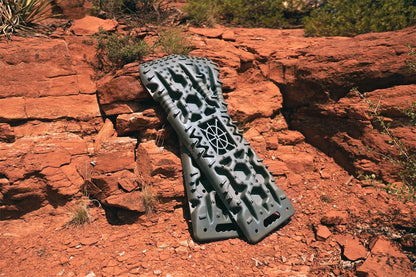 DV8 Offroad RTB1-01OL DV8 Offroad Traction Boards with Bag; Olive; Pair RTB1-01OL