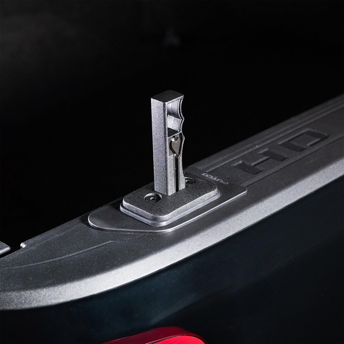 Putco Putco Push-Up Handle - Single Retractable Passenger Rear Stake Pocket Handle Fits Chevy Silverado 1500 & GMC Sierra 1500 2019-2025 & HD Models 20-25