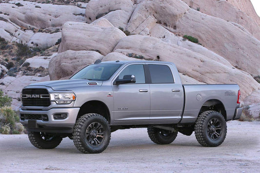 FABTECH K3173M Fabtech K3173M LIFT KIT SUSPENSION