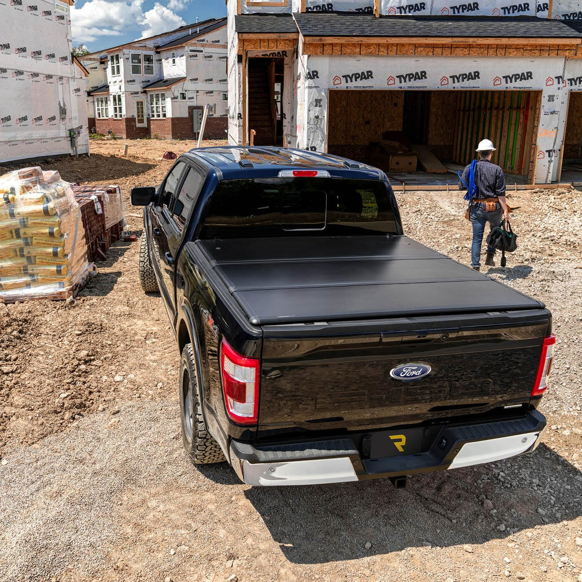 UNDERCOVER TR16023 RealTruck Undercover Triad Hard Folding Truck Bed Tonneau Cover | TR16023 | Fits 2019-2025 Chevy/GMC Silverado/Sierra 1500, Works w/MultiPro Tailgate (w/o GMC Factory Bed Boxes) 6' 7" Bed (79.4")