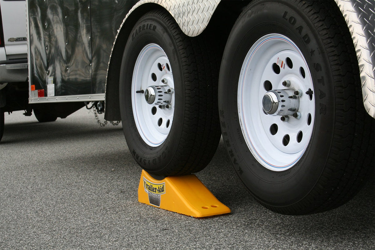 CAMCO 21 Trailer Aid Camco Tandem Tire Changing Ramp with 4.5-Inch Lift, Yellow (21000)