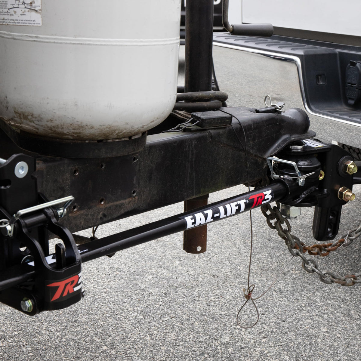 CAMCO 48900 Camco Eaz-Lift TR3 Weight Distribution Hitch Kit with Dynamic Sway Control, 1000 lb