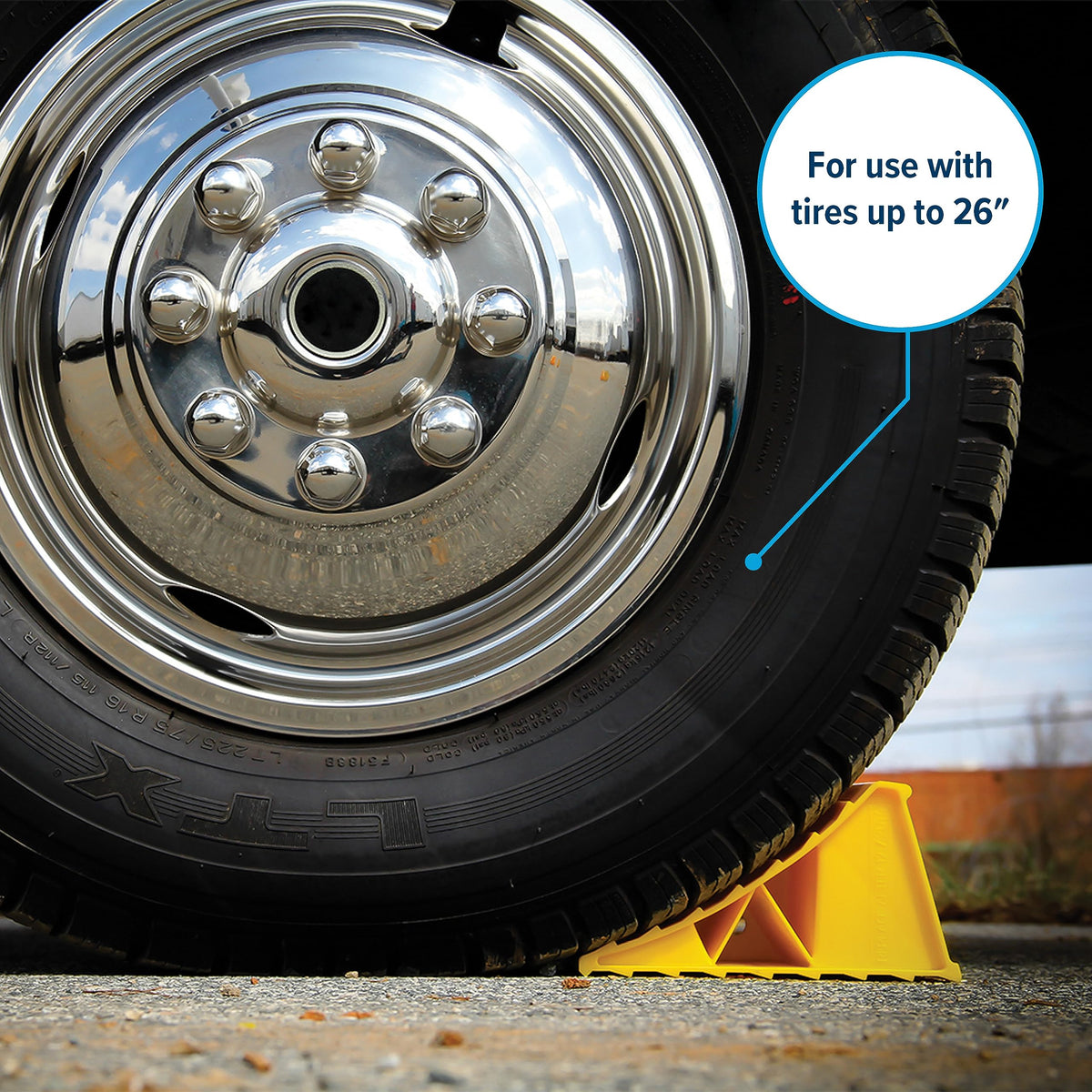 CAMCO 44412 Camco Standard Wheel Chock for Trailers & RVs - Heavy Duty Trailer Wheel Chock Constructed of Durable Plastic w/UV inhibitors - for Use w/Tires Up to 26-inches - Re-Hitch in Confidence - 44412