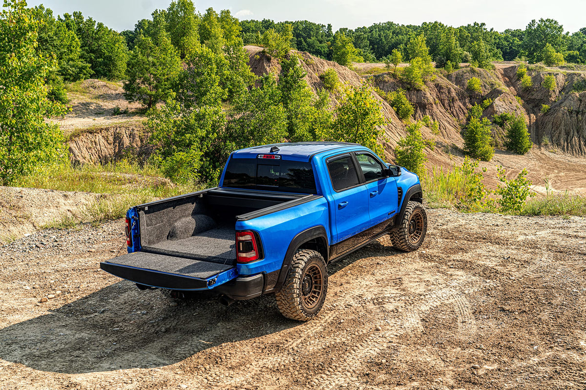 RealTruck 30371 RealTruck Retrax Retrax IX Retractable Truck Bed Tonneau Cover – 30371 – Fits 2009 - 2014 Ford F-150 Super Crew & Super Cab 5' 7" Bed (67")